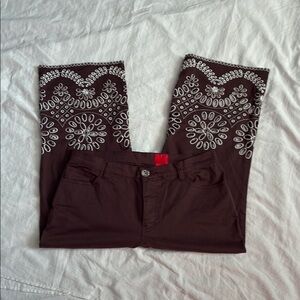 Vera Wang Brown and White Embroidered Capris